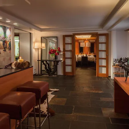 Hotel Boutique Murmeli - In & Out *